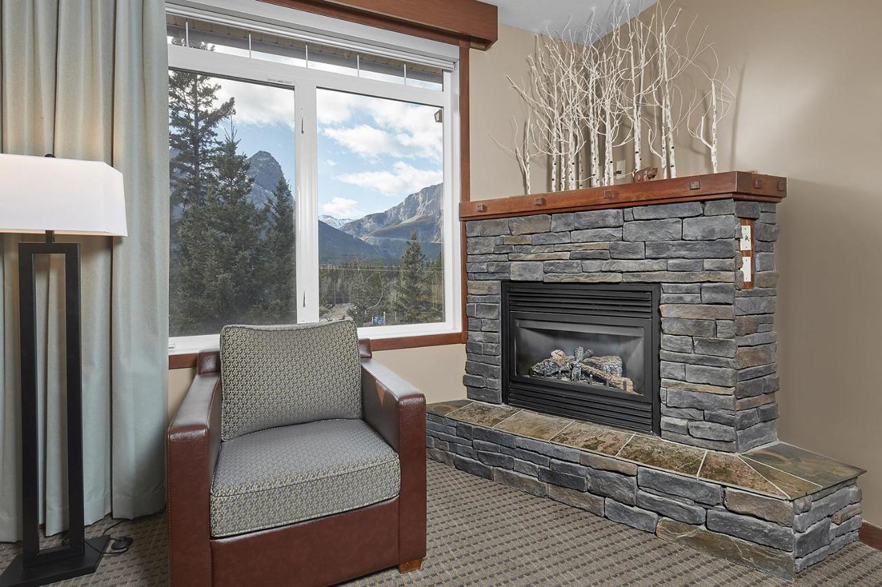 Вилла Mountain View Escape With Open Hot Tub, Views!! Канмор Экстерьер фото