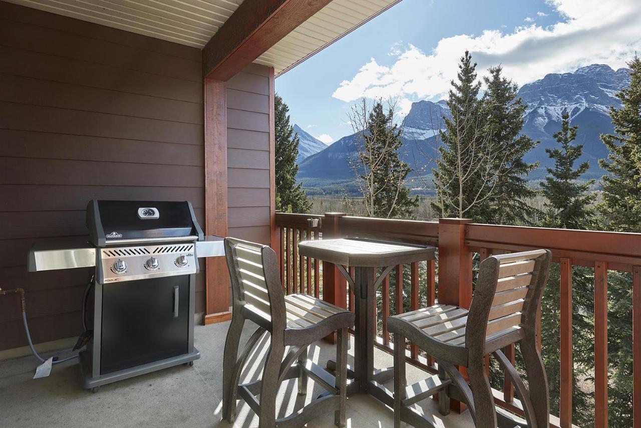 Вилла Mountain View Escape With Open Hot Tub, Views!! Канмор Экстерьер фото