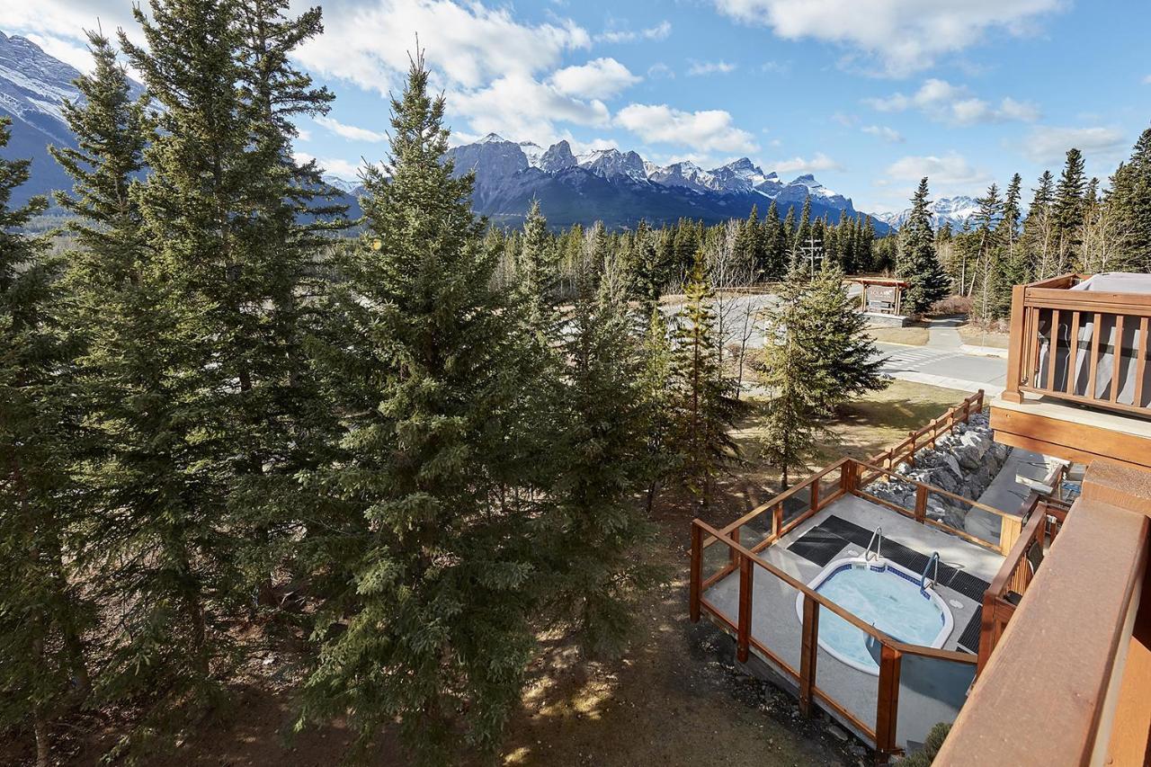 Вилла Mountain View Escape With Open Hot Tub, Views!! Канмор Экстерьер фото