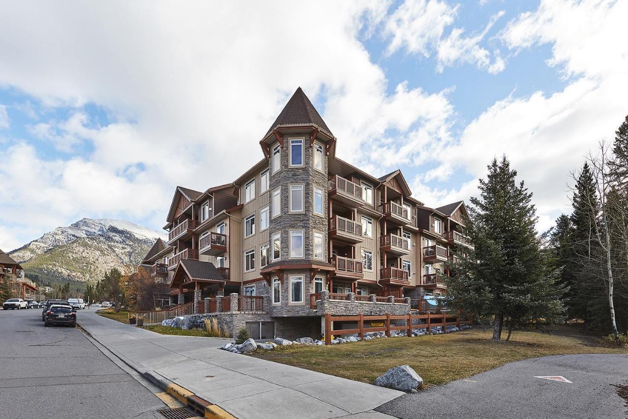 Вилла Mountain View Escape With Open Hot Tub, Views!! Канмор Экстерьер фото